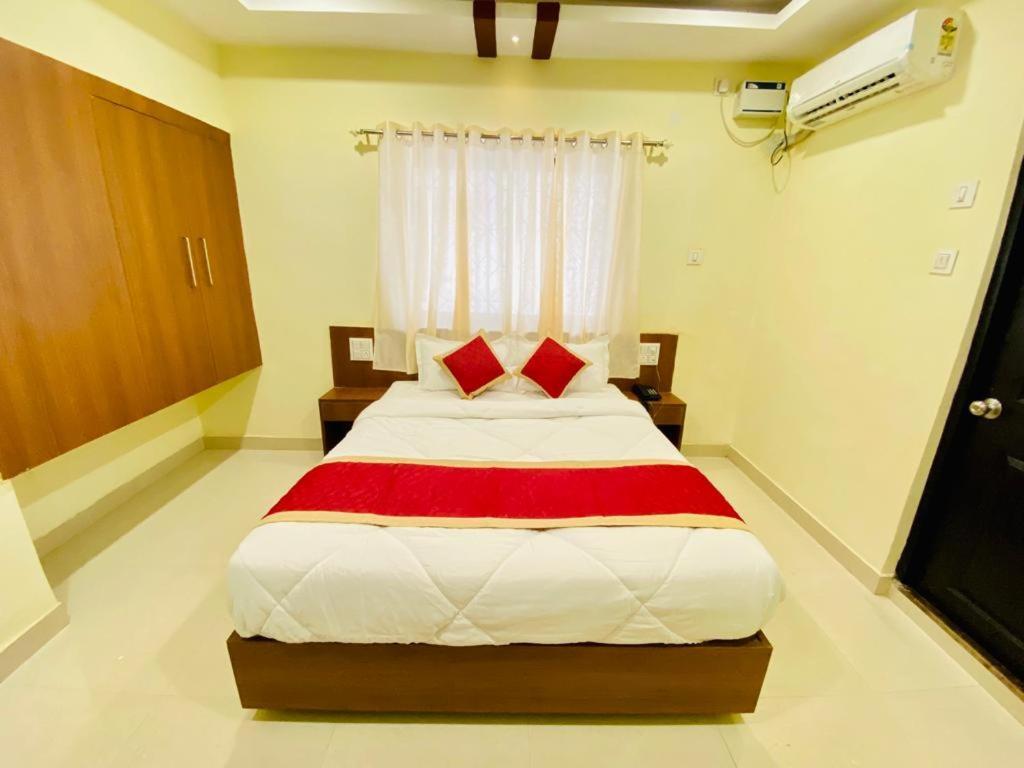 Отель Prabhuvihar Residency Альто-Порворим Экстерьер фото