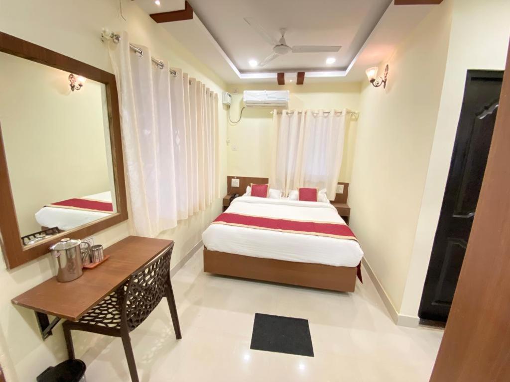 Отель Prabhuvihar Residency Альто-Порворим Экстерьер фото